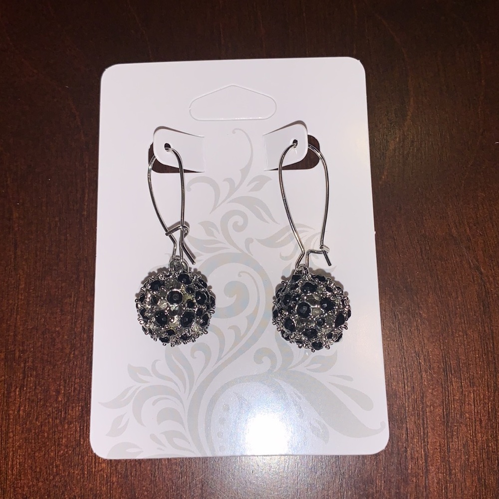 NWOT Black Stone Spherical Drop Earrings